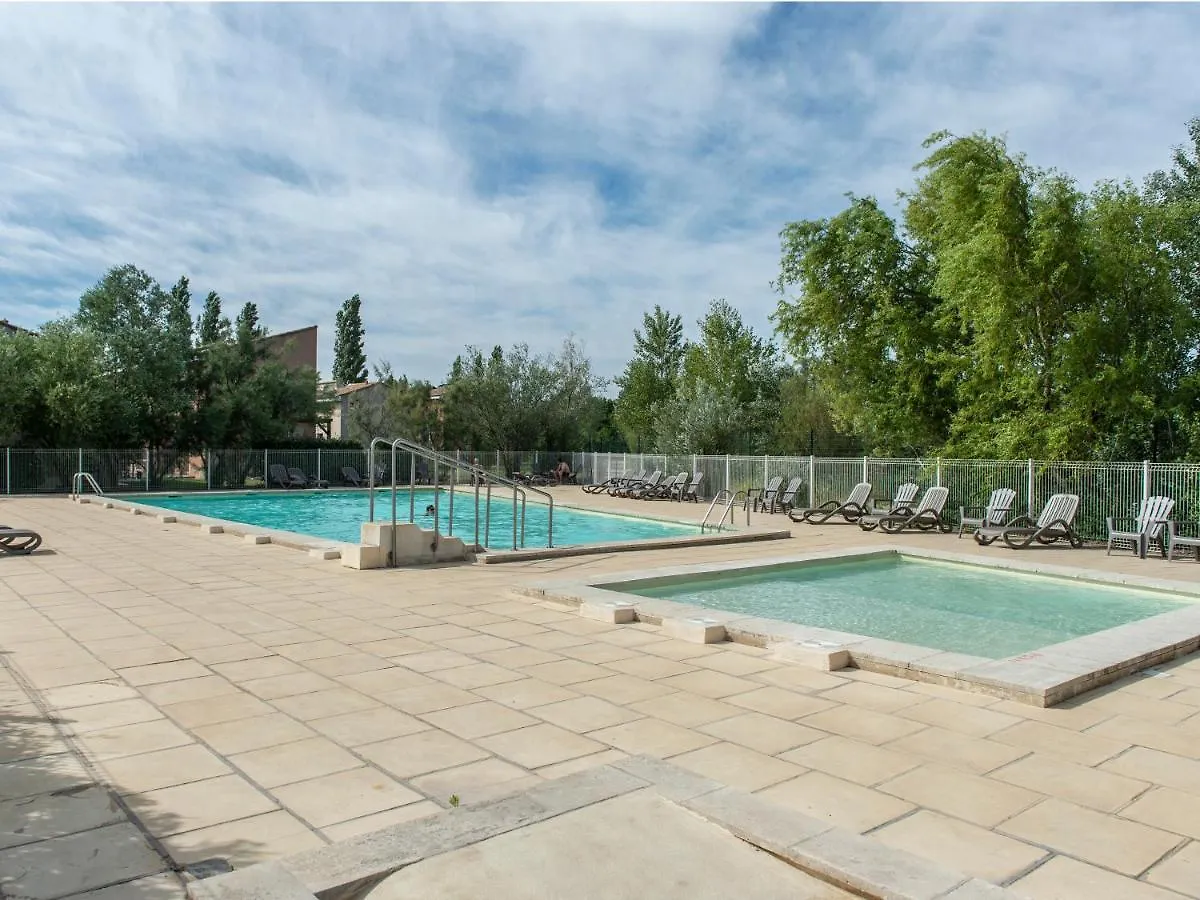 Residence Sun Hols Les Rives du Lac Saint-Saturnin-lès-Avignon 0*,  France