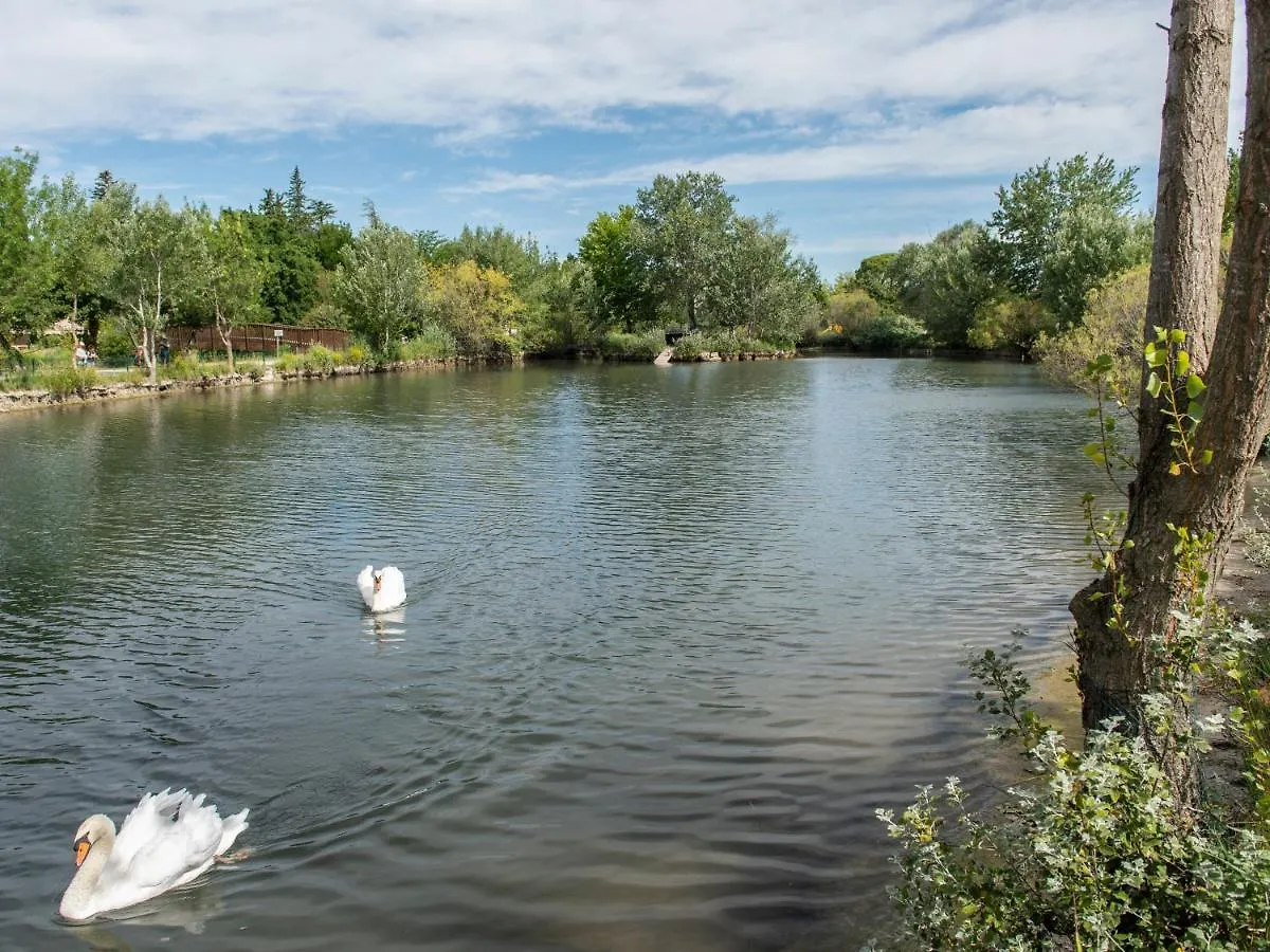 Village de vacances Residence Sun Hols Les Rives du Lac Saint-Saturnin-lès-Avignon France