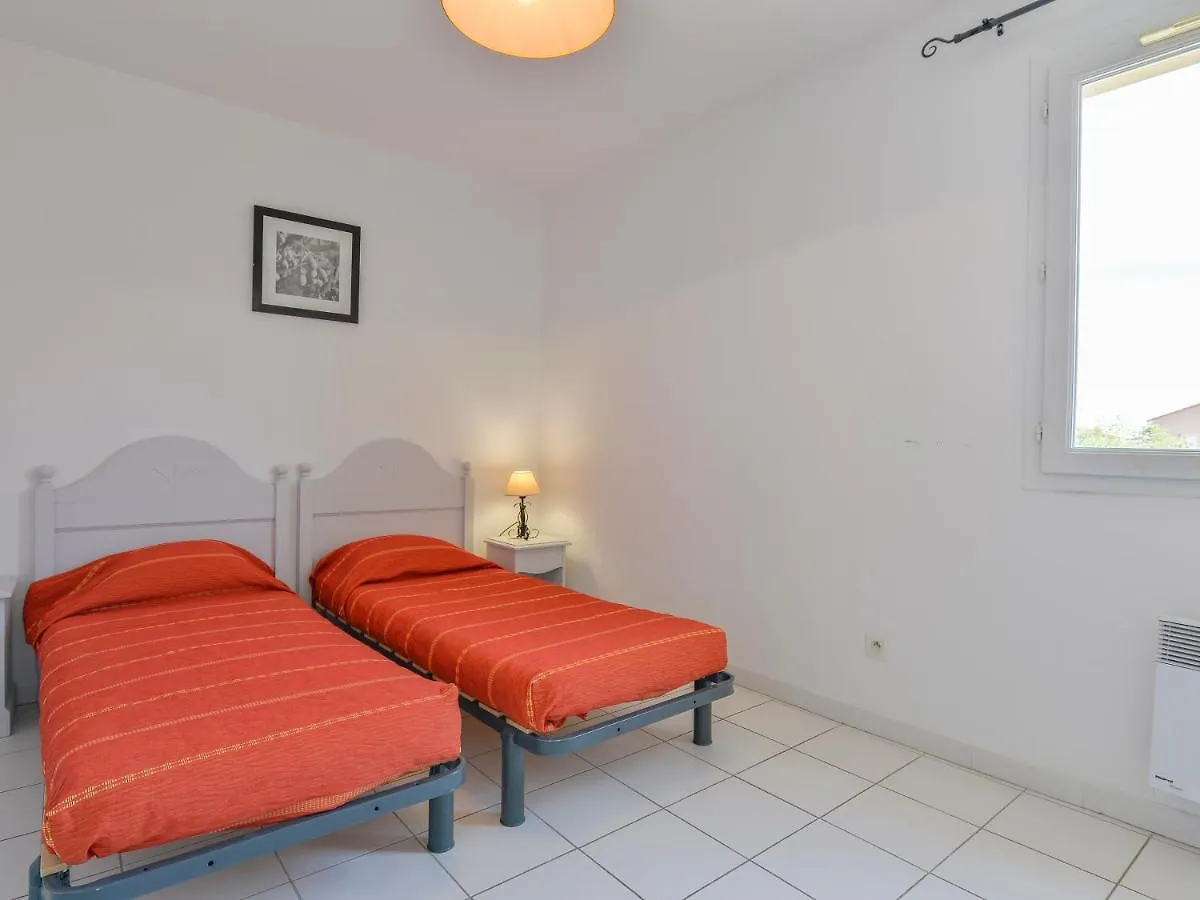 Residence Sun Hols Les Rives du Lac Saint-Saturnin-lès-Avignon 0*,  France