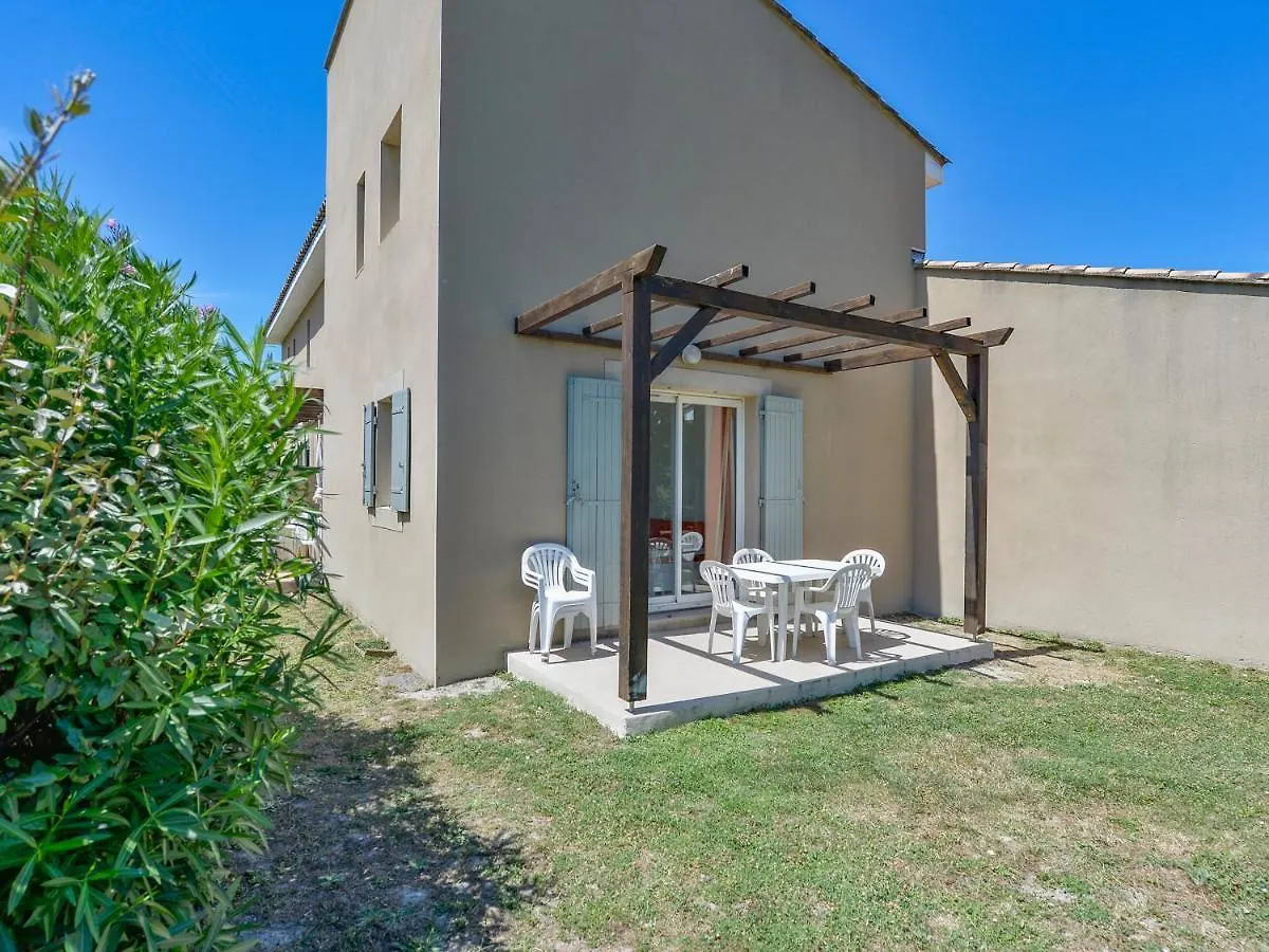 Village de vacances Residence Sun Hols Les Rives du Lac Saint-Saturnin-lès-Avignon France